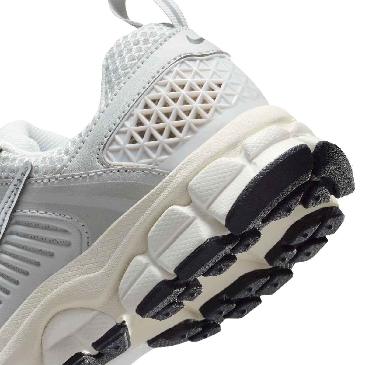 Nike Vomero 5 Big Kids' Shoes